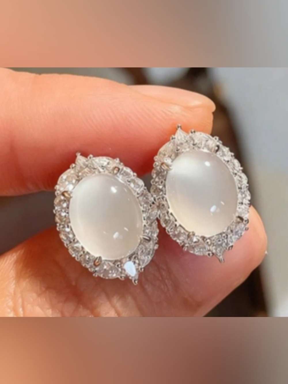 ❤️K $10 Each Or Bundle 4/$20 White Moonstone Halo Stud Earrings